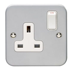 1 Gang 13a Socket - Metal Clad MC06 image 0